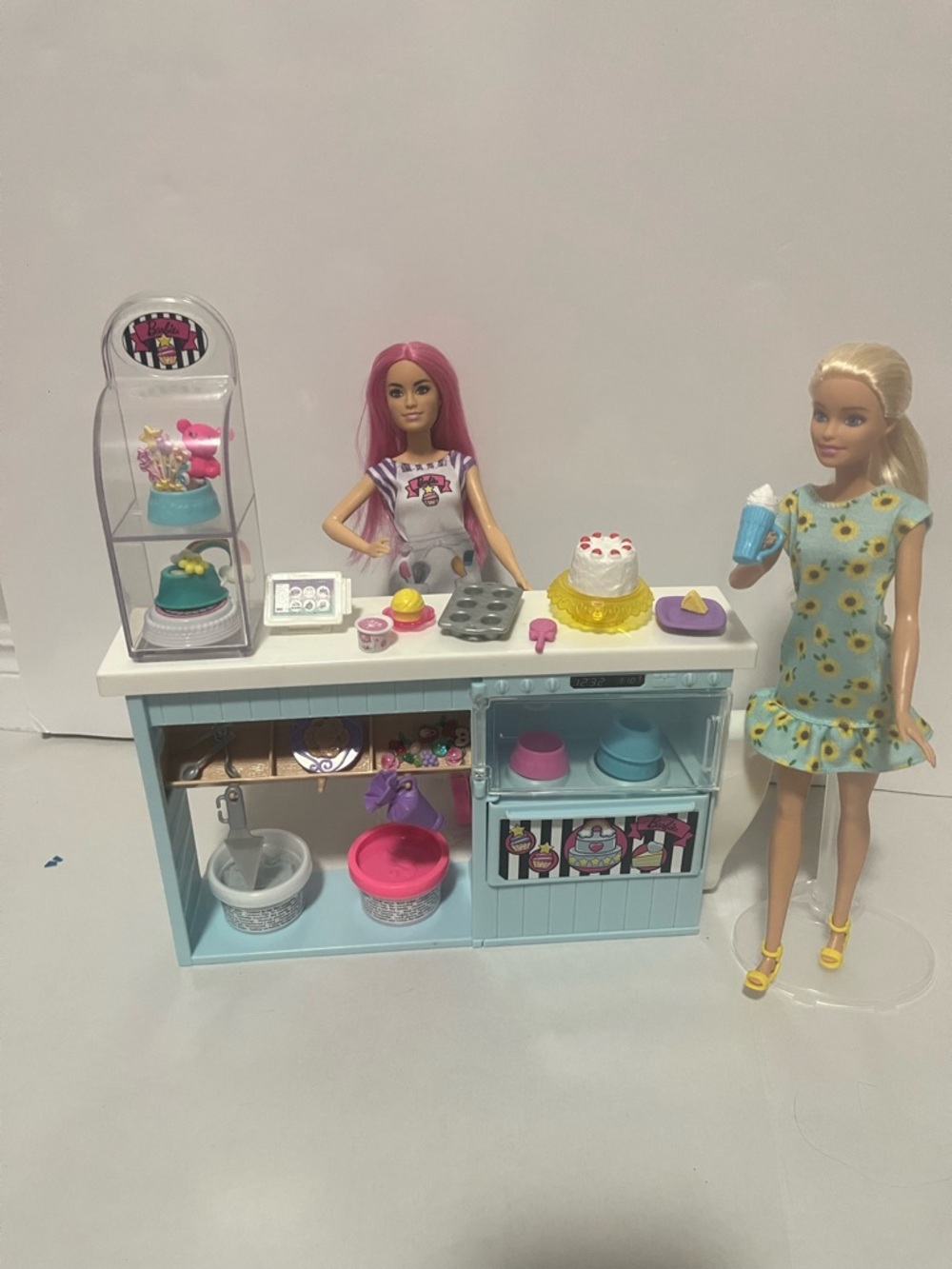 EUC Barbie Bakery playset lot / bundle. 2 Barbie’s + extras Mattel